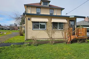 365 Bryan St, Woodburn, OR 97071 - Photo 3