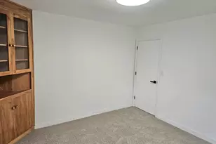 365 Bryan St, Woodburn, OR 97071 - Photo 13