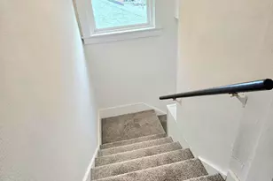 365 Bryan St, Woodburn, OR 97071 - Photo 23