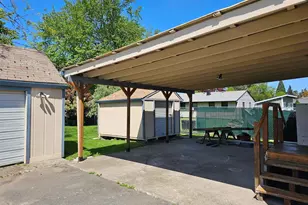 365 Bryan St, Woodburn, OR 97071 - Photo 41