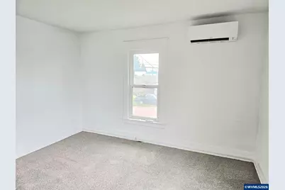365 Bryan St, Woodburn, OR 97071 - Photo 33