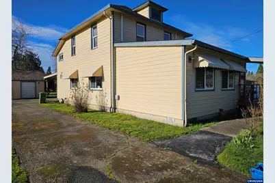 365 Bryan St, Woodburn, OR 97071 - Photo 9