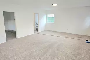 365 Bryan St, Woodburn, OR 97071 - Photo 9