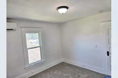 365 Bryan St, Woodburn, OR 97071 - Photo 29