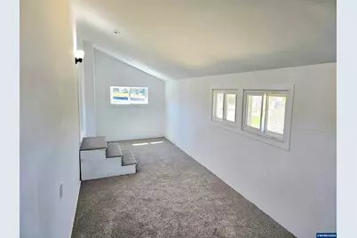 365 Bryan St, Woodburn, OR 97071 - Photo 37