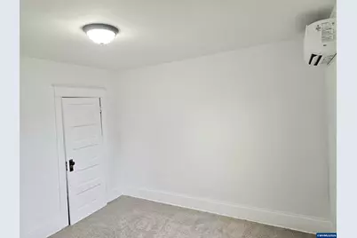 365 Bryan St, Woodburn, OR 97071 - Photo 25