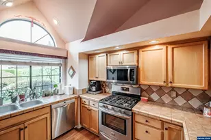 6102 Trevino Ct N, Keizer, OR 97303 - Photo 3