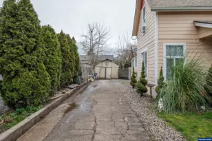 1329 Baker St NE, Salem, OR 97301 - Photo 7