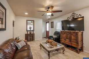 1329 Baker St NE, Salem, OR 97301 - Photo 9