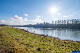 35308 Riverside Ln, Scappoose, OR 97056 - Photo 21