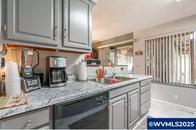 1962 Bunker Hill Rd S, Salem, OR 97306 - Photo 3