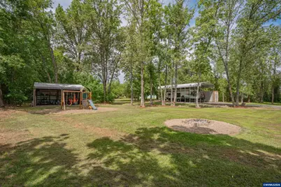 530 Brooks St, Lebanon, OR 97355 - Photo 21