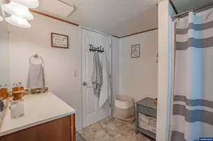 530 Brooks St, Lebanon, OR 97355 - Photo 15