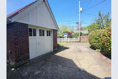 316 NW 32nd St, Corvallis, OR 97330 - Photo 35