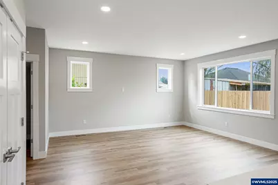 1503 N 2nd St, Silverton, OR 97381 - Photo 13