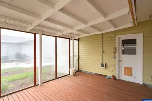 1383 Thompson Rd, Woodburn, OR 97071 - Photo 13