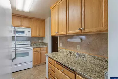 1383 Thompson Rd, Woodburn, OR 97071 - Photo 23