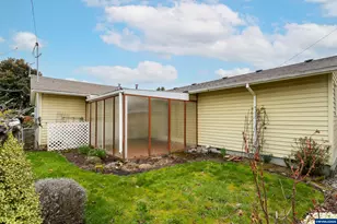 1383 Thompson Rd, Woodburn, OR 97071 - Photo 7