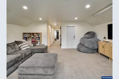 833 Hawk Dr, Silverton, OR 97381 - Photo 21