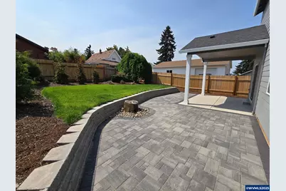 195 Iowa St, Silverton, OR 97381 - Photo 23