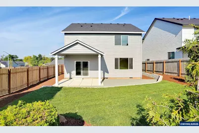 195 Iowa St, Silverton, OR 97381 - Photo 21