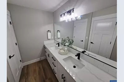 195 Iowa St, Silverton, OR 97381 - Photo 19