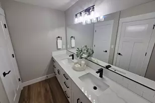 195 Iowa St, Silverton, OR 97381 - Photo 19