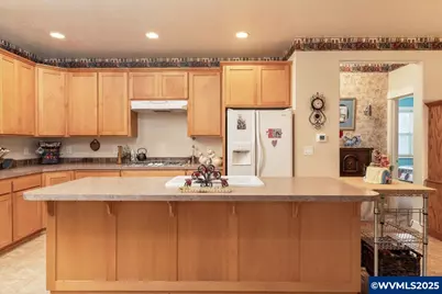 1703 Webb Lake Dr, Silverton, OR 97381 - Photo 7