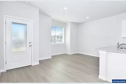 1233 Parkside Av, Woodburn, OR 97071 - Photo 3