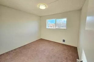 950 Evergreen Rd, Woodburn, OR 97071 - Photo 11