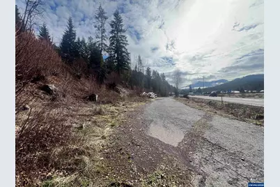 N Santiam Hwy, Idanha, OR 97350 - Photo 1