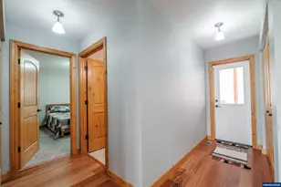 29109 Brownsville Rd, Brownsville, OR 97327 - Photo 27