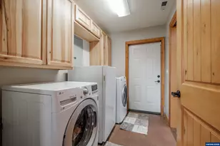 29109 Brownsville Rd, Brownsville, OR 97327 - Photo 27