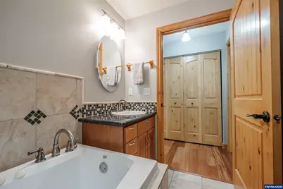 29109 Brownsville Rd, Brownsville, OR 97327 - Photo 31