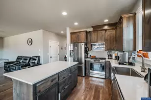 1369 S 10th St St, Independence, OR 97351 - Photo 15