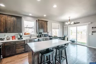 1369 S 10th St St, Independence, OR 97351 - Photo 17