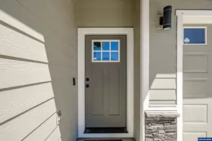 1369 S 10th St St, Independence, OR 97351 - Photo 3