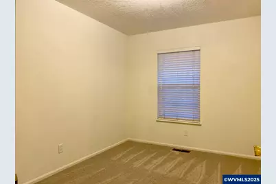 515 Angelee Ct, Lebanon, OR 97355 - Photo 19