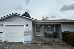 2207 Oregon Ct, Woodburn, OR 97071 - Photo 3