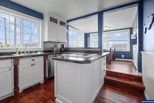 25 Clarke St, Depoe Bay, OR 97341 - Photo 9