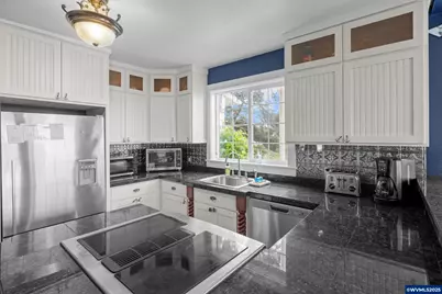 25 Clarke St, Depoe Bay, OR 97341 - Photo 7