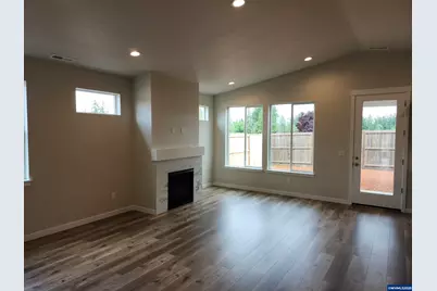 2950 Olympic St, Woodburn, OR 97071 - Photo 7