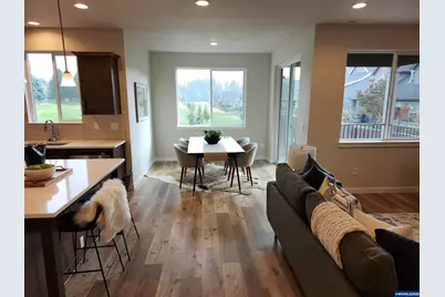 2920 Olympic St, Woodburn, OR 97071 - Photo 5