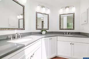 10693 Southview Lp SE, Jefferson, OR 97352 - Photo 15