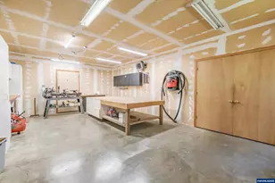 10693 Southview Lp SE, Jefferson, OR 97352 - Photo 23