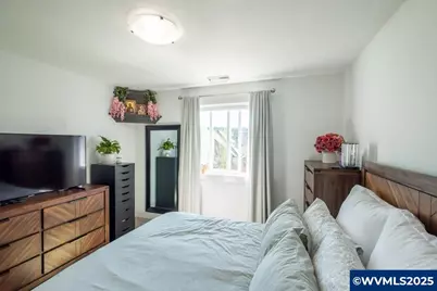 843 Sun Valley Av, Silverton, OR 97381 - Photo 23