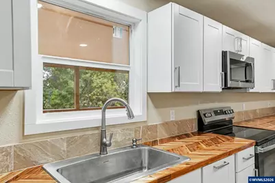 1080 SE Miller Av, Dallas, OR 97338 - Photo 9