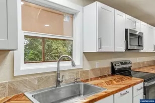 1080 SE Miller Ave, Dallas, OR 97338 - Photo 9
