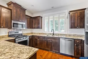 924 Park Street, Sweet Home, OR 97386 - Photo 9