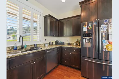 924 Park St, Sweet Home, OR 97386 - Photo 15